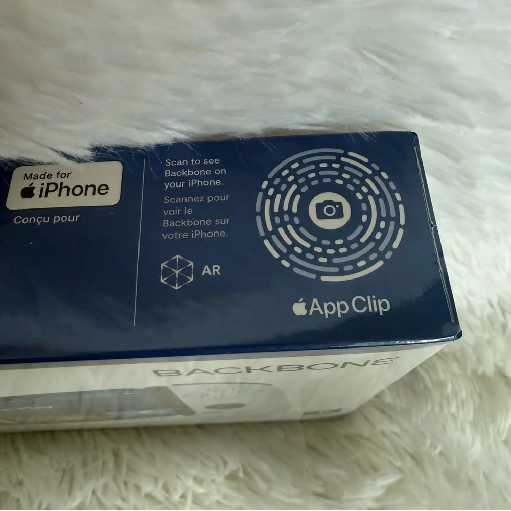 BRAND NEW* PlayStation Backbone Lightening for IPhone - White